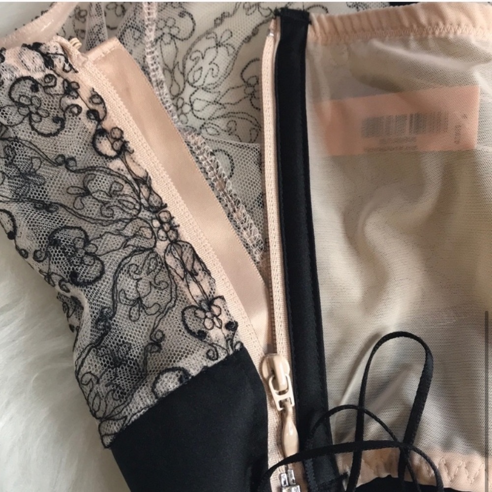 VICTORIA’S SECRET Unlined Strapless Bustier Bra M - Picture 6 of 8